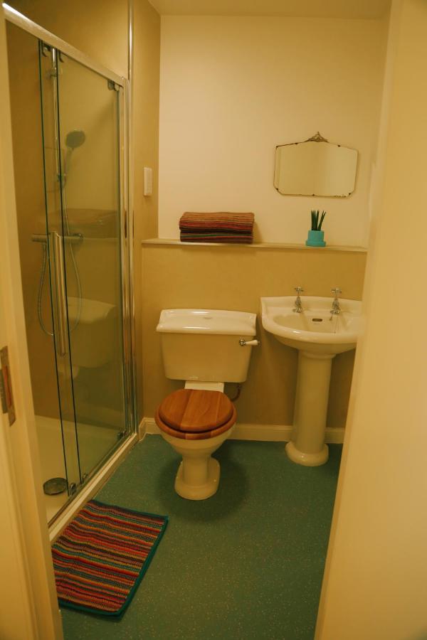 The Dolphin Inn Hostel Данбар Екстер'єр фото