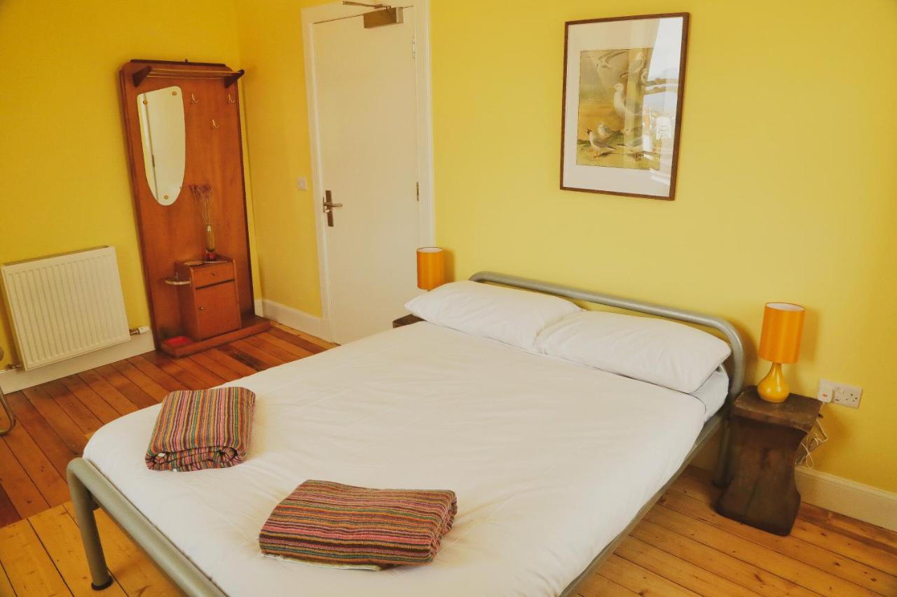 The Dolphin Inn Hostel Данбар Екстер'єр фото